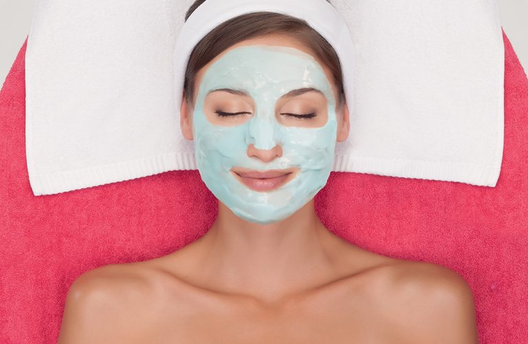 Hydra-Peeling-Masque-Model.jpg